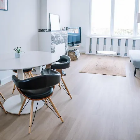 Vlakbij Centrum! Appartement